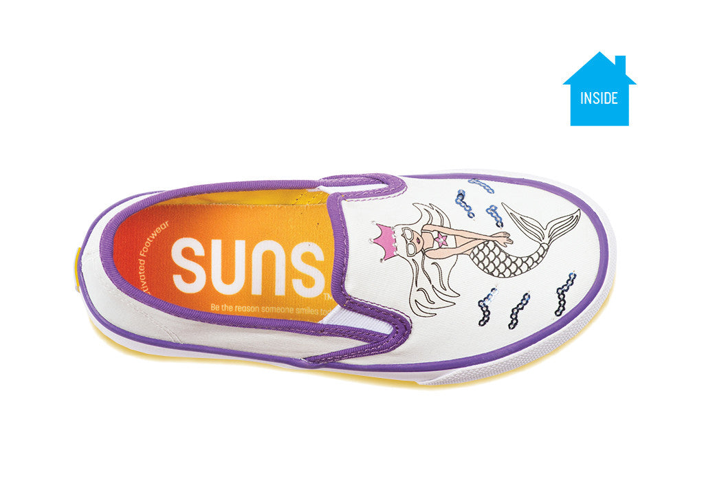 Girls slip-on sneaker with a mermaid design that changes color in the sun